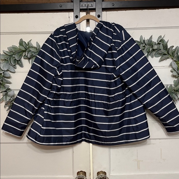 Kim Rogers Rain Jacket - Picture 3 of 4